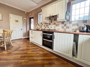 Photo 30- click for photo gallery